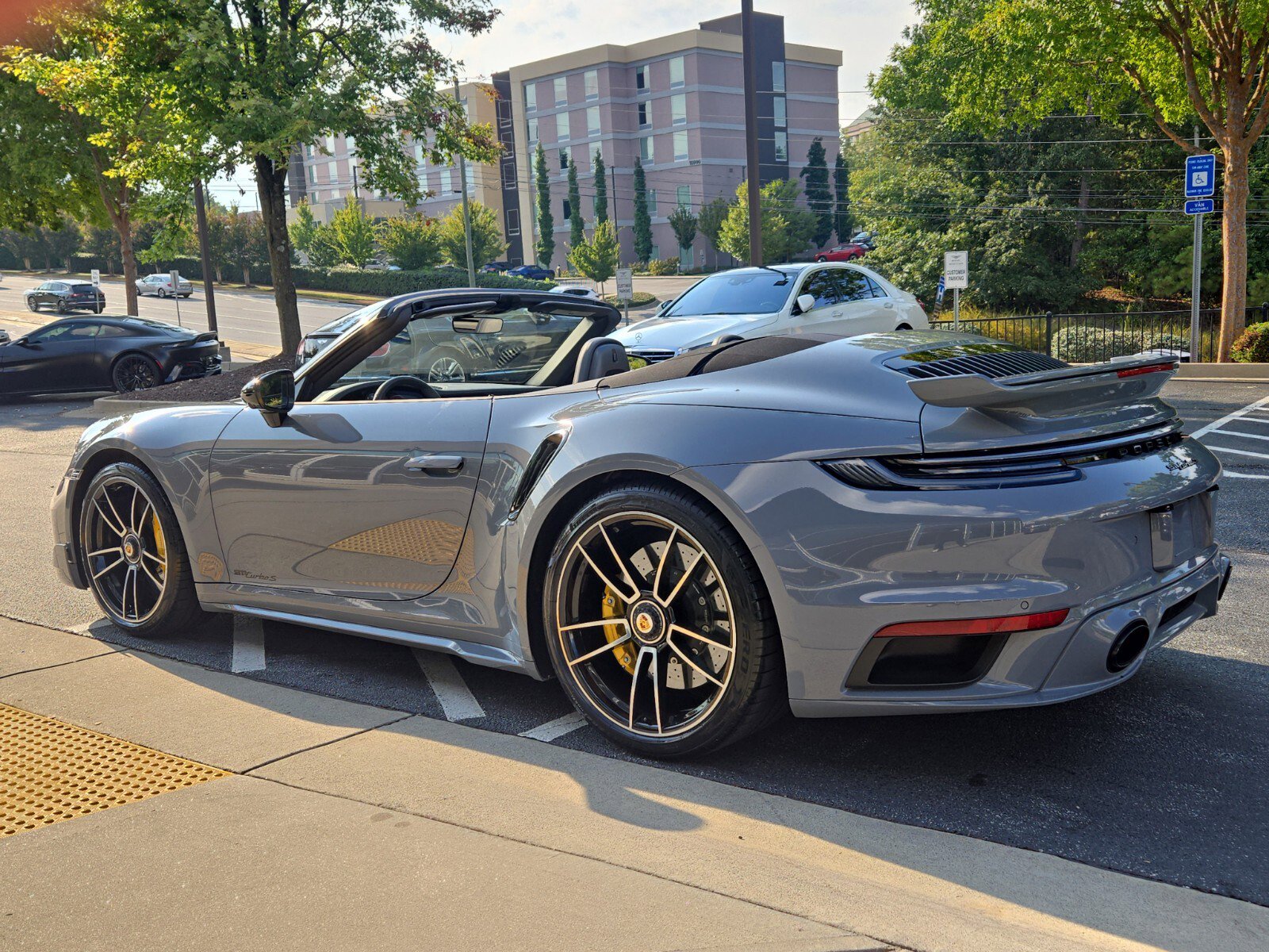 2023 Porsche 911 Turbo S Cabriolet photo 3