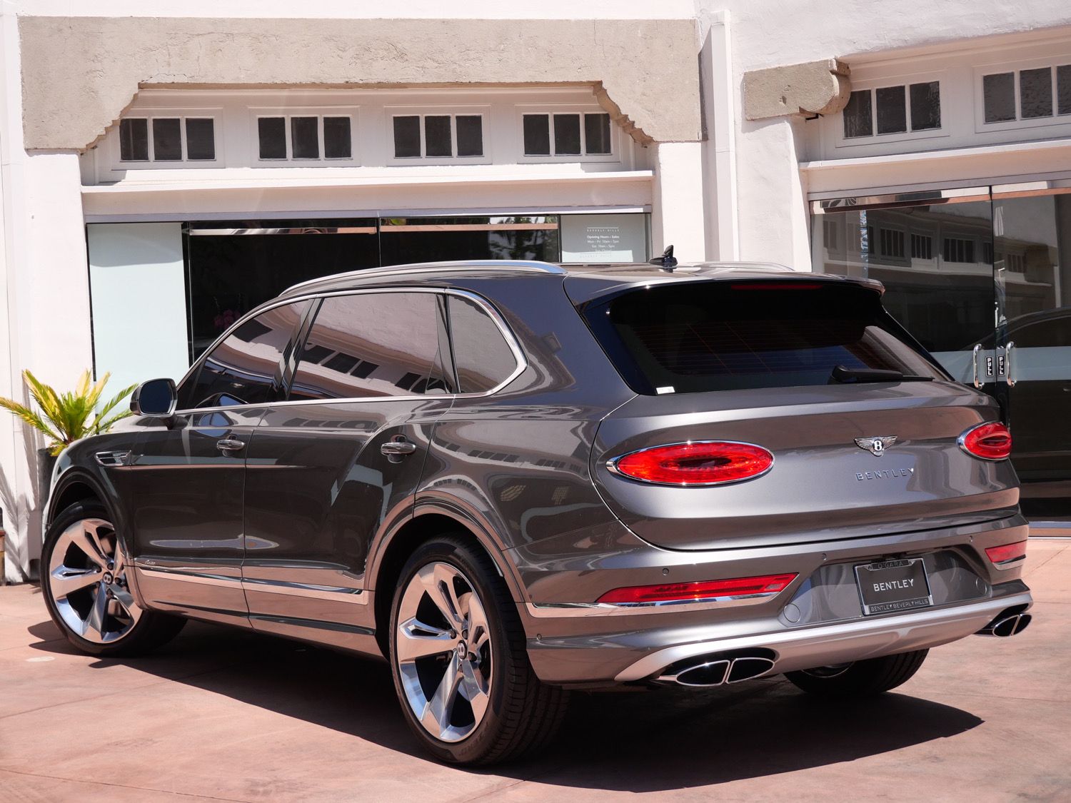 2023 Bentley Bentayga EWB Azure photo 2