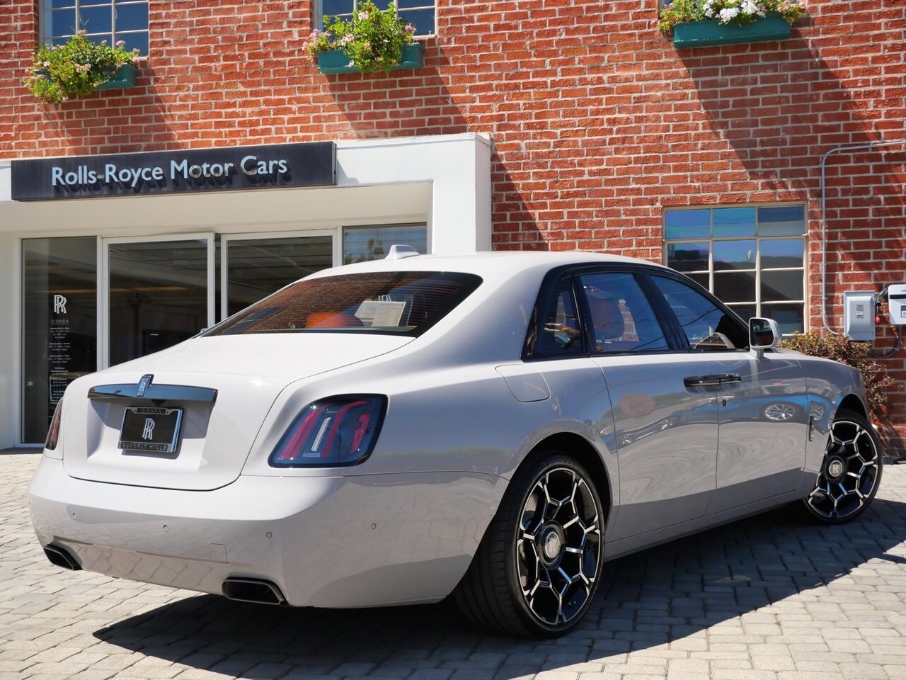 2026 Rolls Royce Ghost Black Badge photo 2