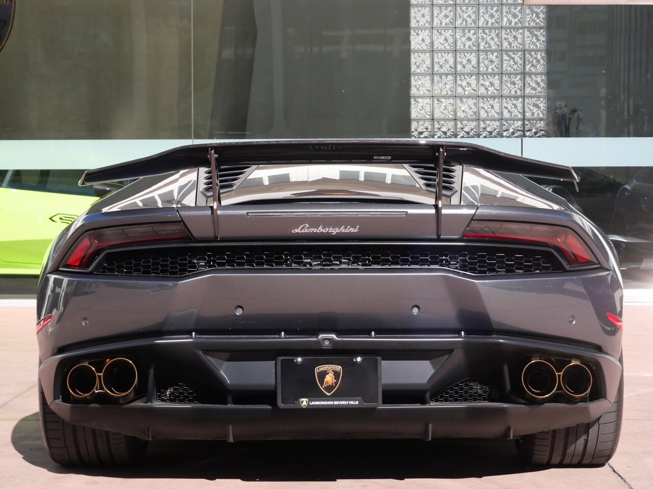 2015 Lamborghini Huracan Coupe photo 4