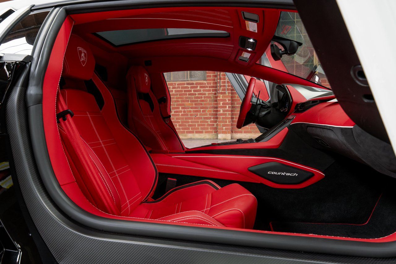 2022 Lamborghini Countach photo 3