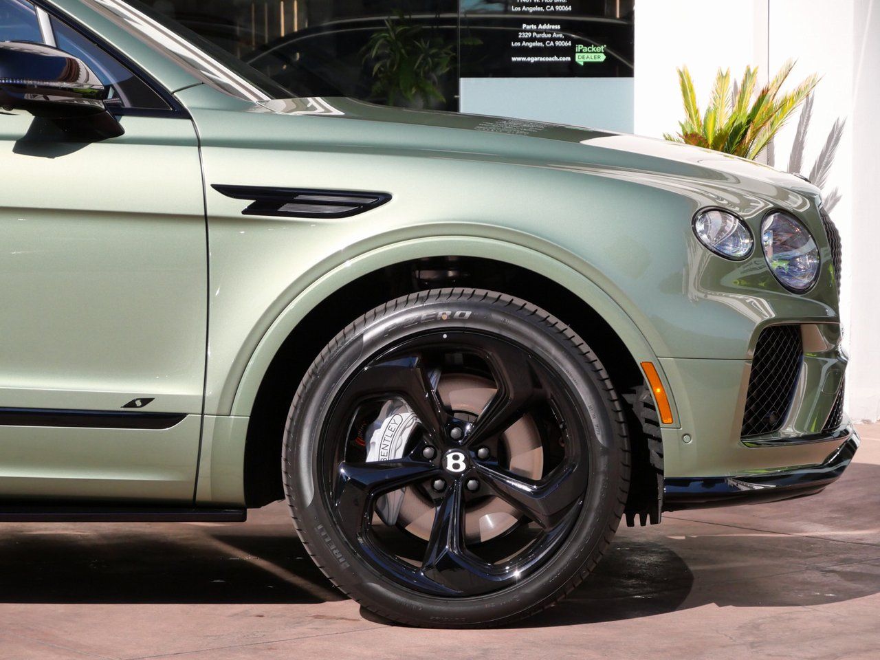 2025 Bentley Bentayga S Black Edition photo 5