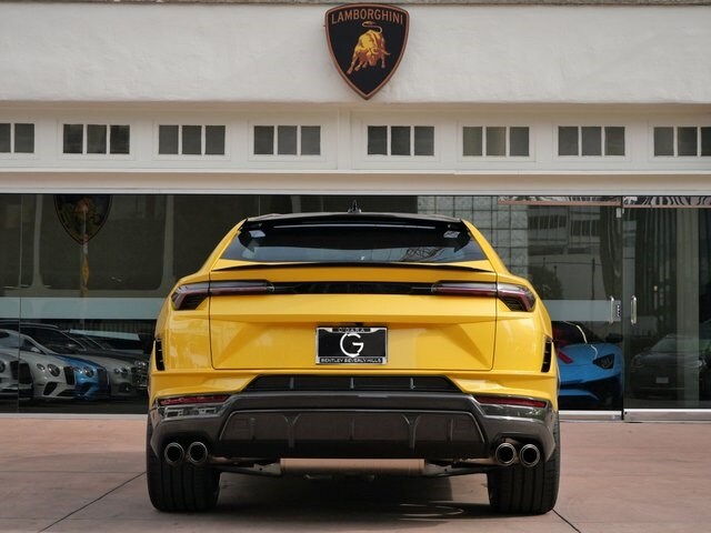 2023 Lamborghini Urus Performante photo 4