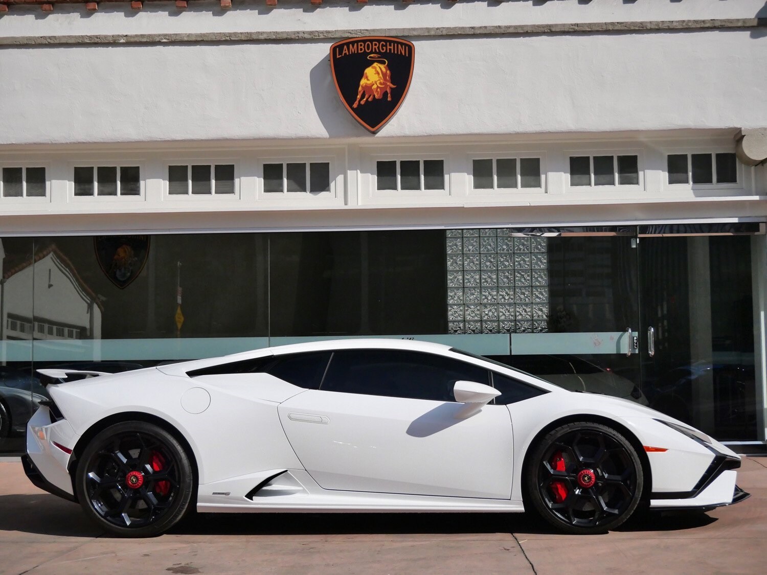 2023 Lamborghini Huracan Tecnica photo 2