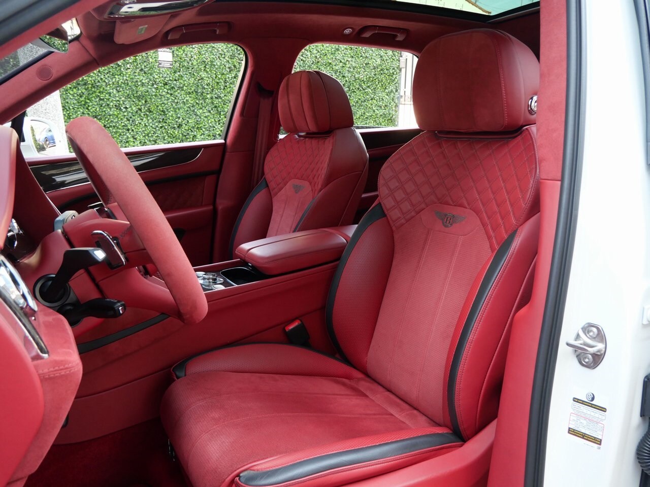 2021 Bentley Bentayga Speed photo 2