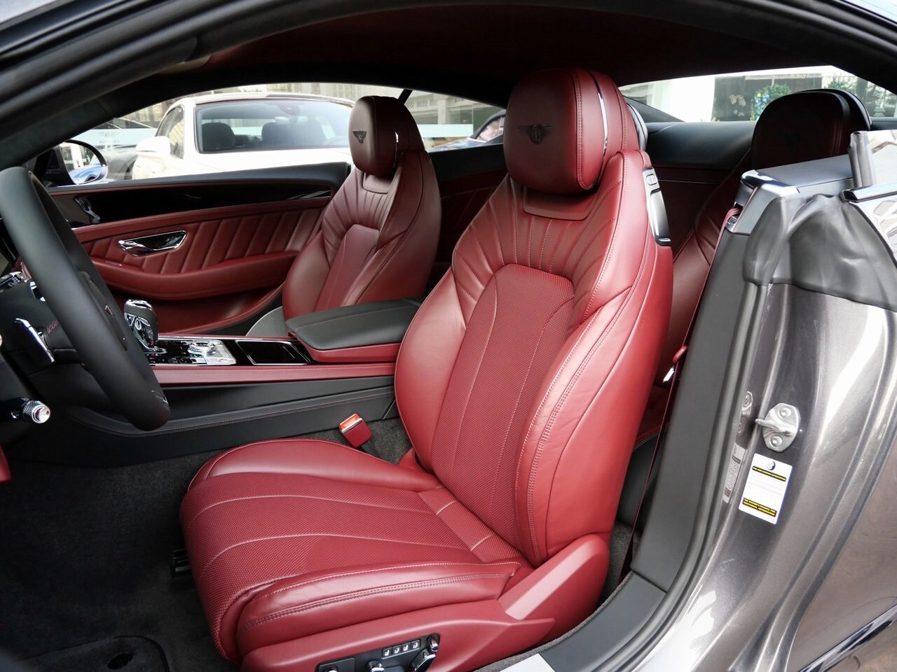 2024 Bentley Continental GT photo 2