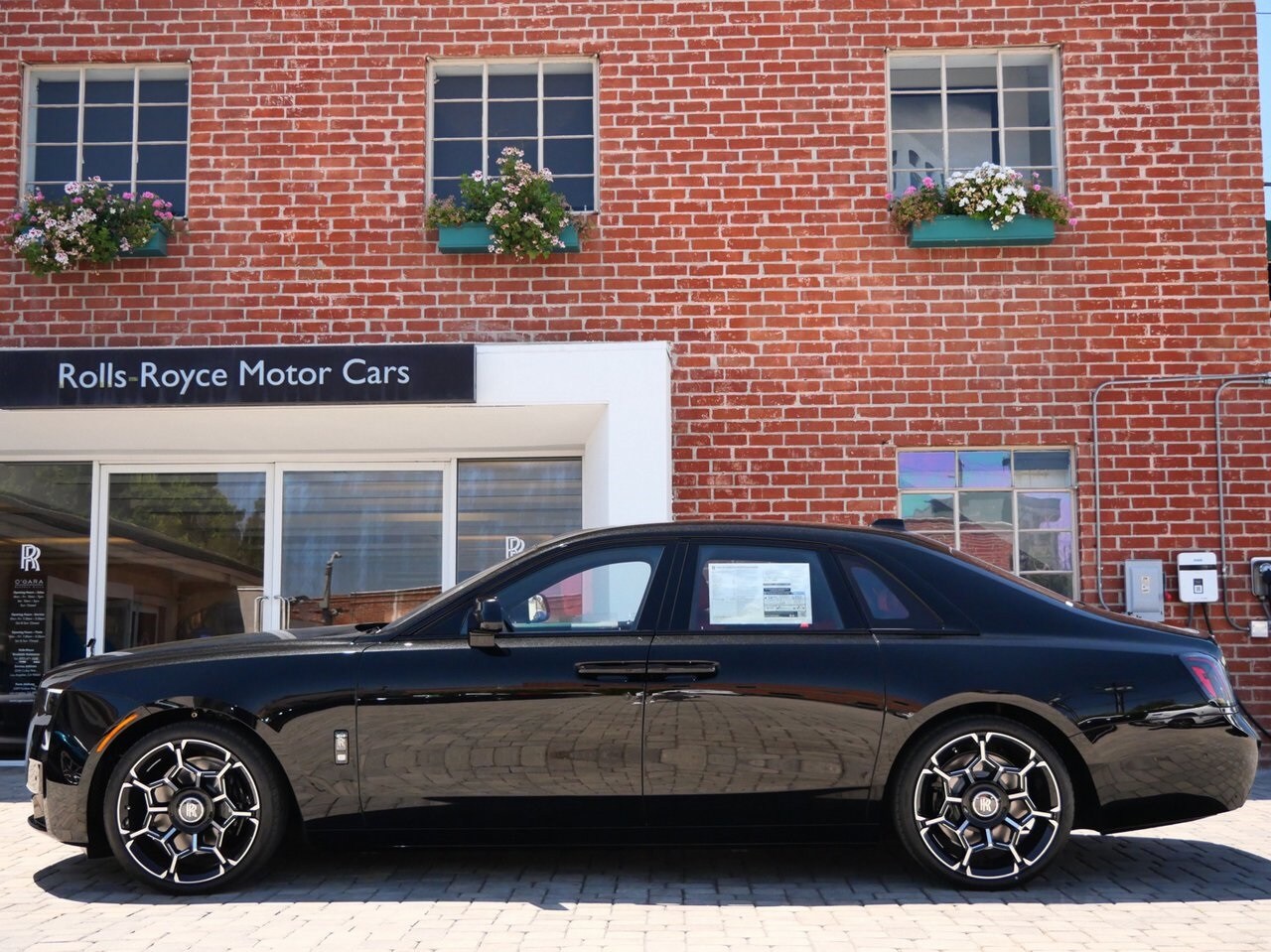2025 Rolls Royce Ghost Black Badge photo 3