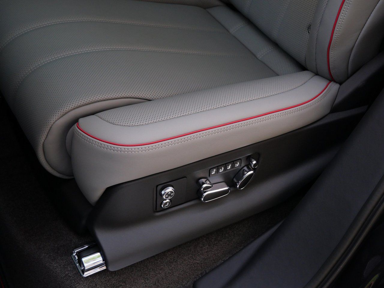 2025 Bentley Bentayga Mulliner - Photo 24