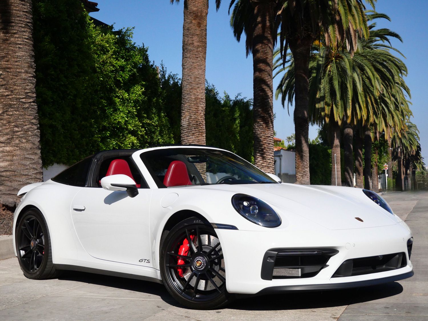 2024 Porsche 911 Targa 4 GTS photo 1