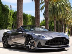 2026 Aston Martin DB12 . Volante