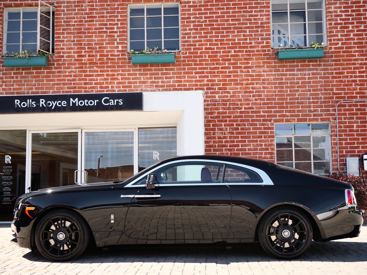 2018 Rolls-Royce Black Badge Wraith . photo 2