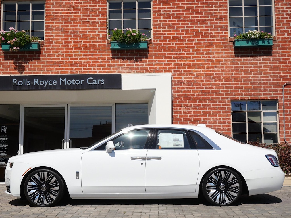 New 2027 Rolls-Royce Ghost Sedan