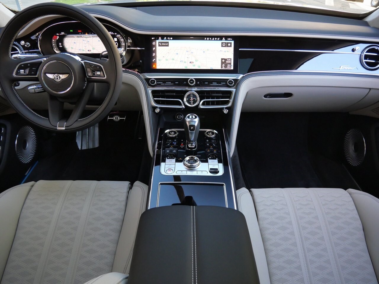 2025 Bentley Flying Spur Speed photo 4
