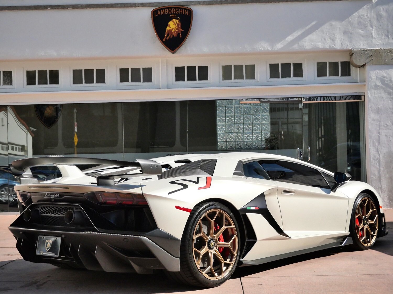 2019 Lamborghini Aventador SVJ photo 3