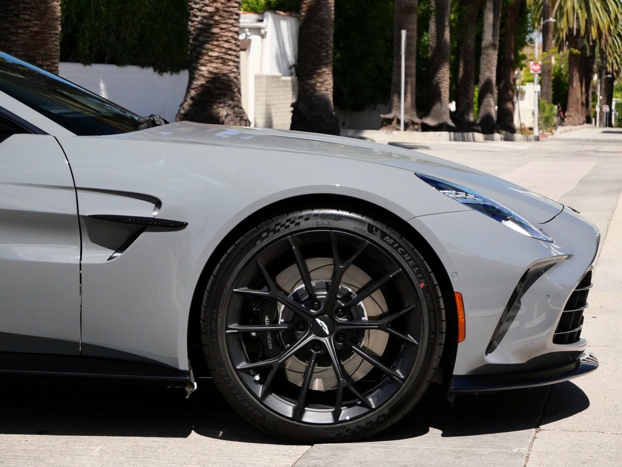 2025 Aston Martin Vantage AM6 photo 4