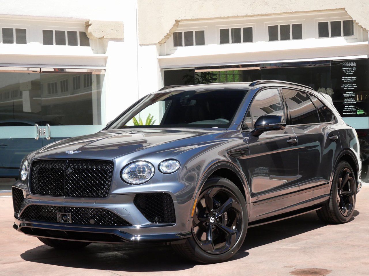 2025 Bentley Bentayga S photo 3