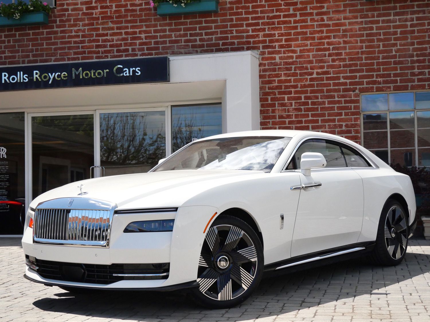 2026 Rolls-Royce Spectre -'s photo