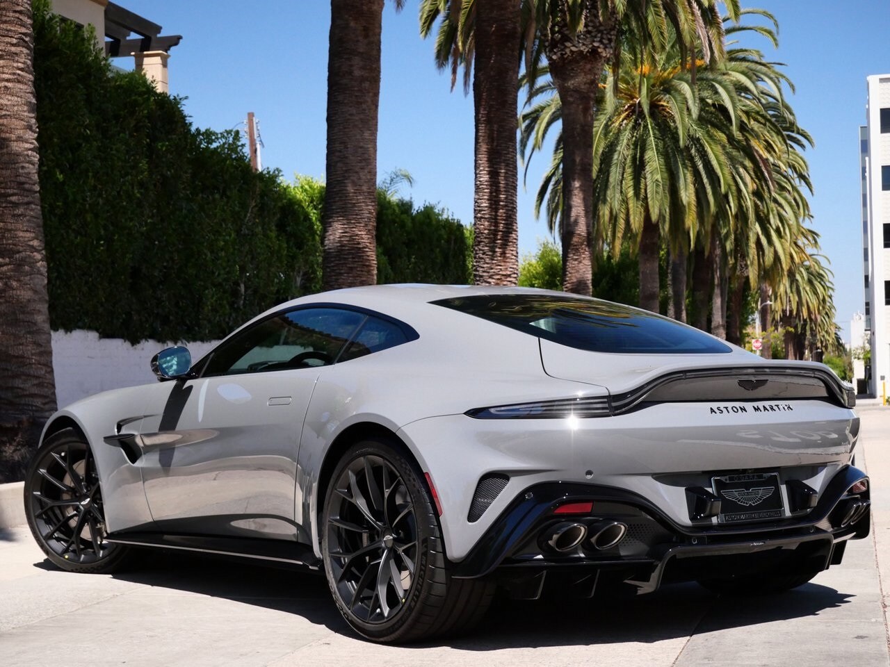 2025 Aston Martin Vantage AM6 photo 2