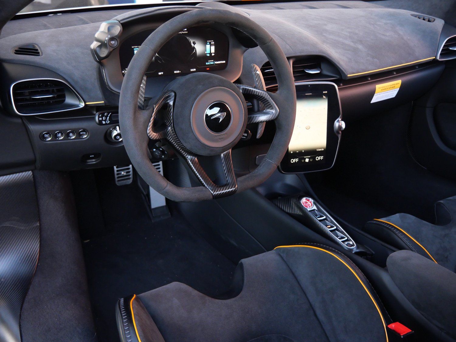 2023 McLaren Artura Performance photo 3