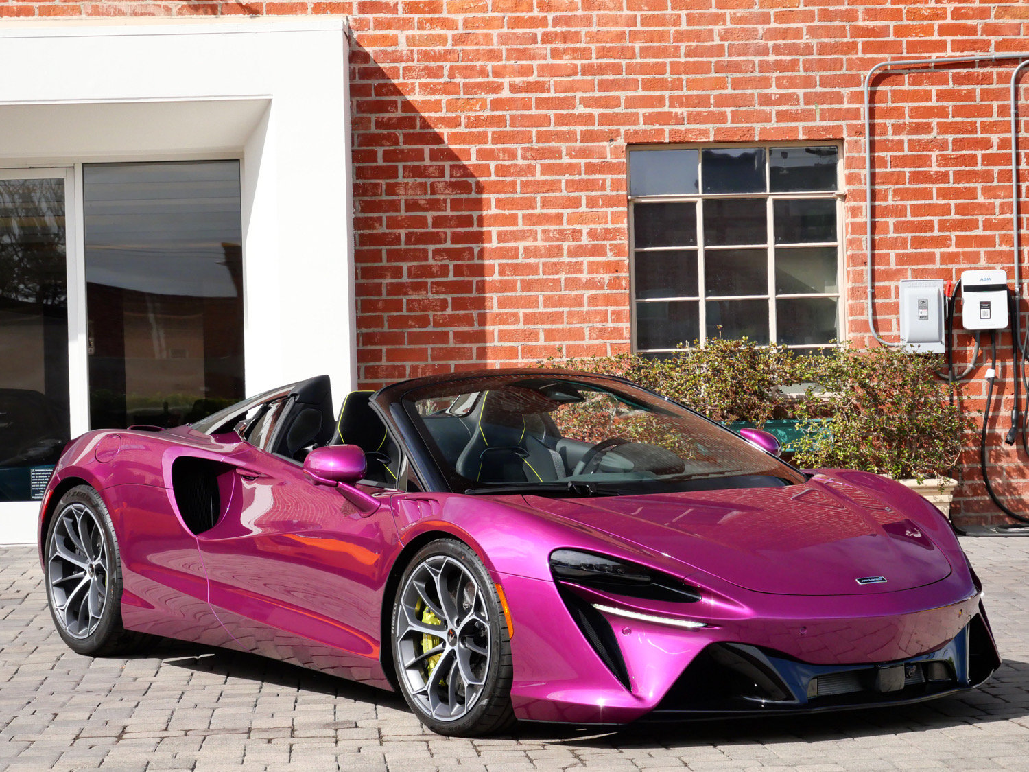 2027 McLaren Artura Performance Convertible