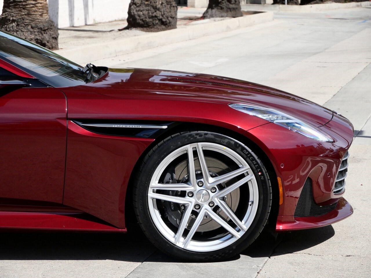 2025 Aston Martin DB12 AM5 photo 4