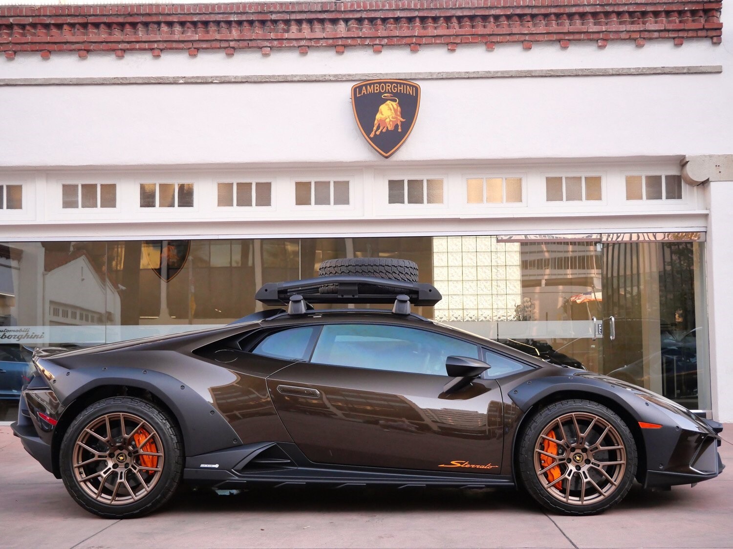 2024 Lamborghini Huracan Sterrato Coupe photo 2