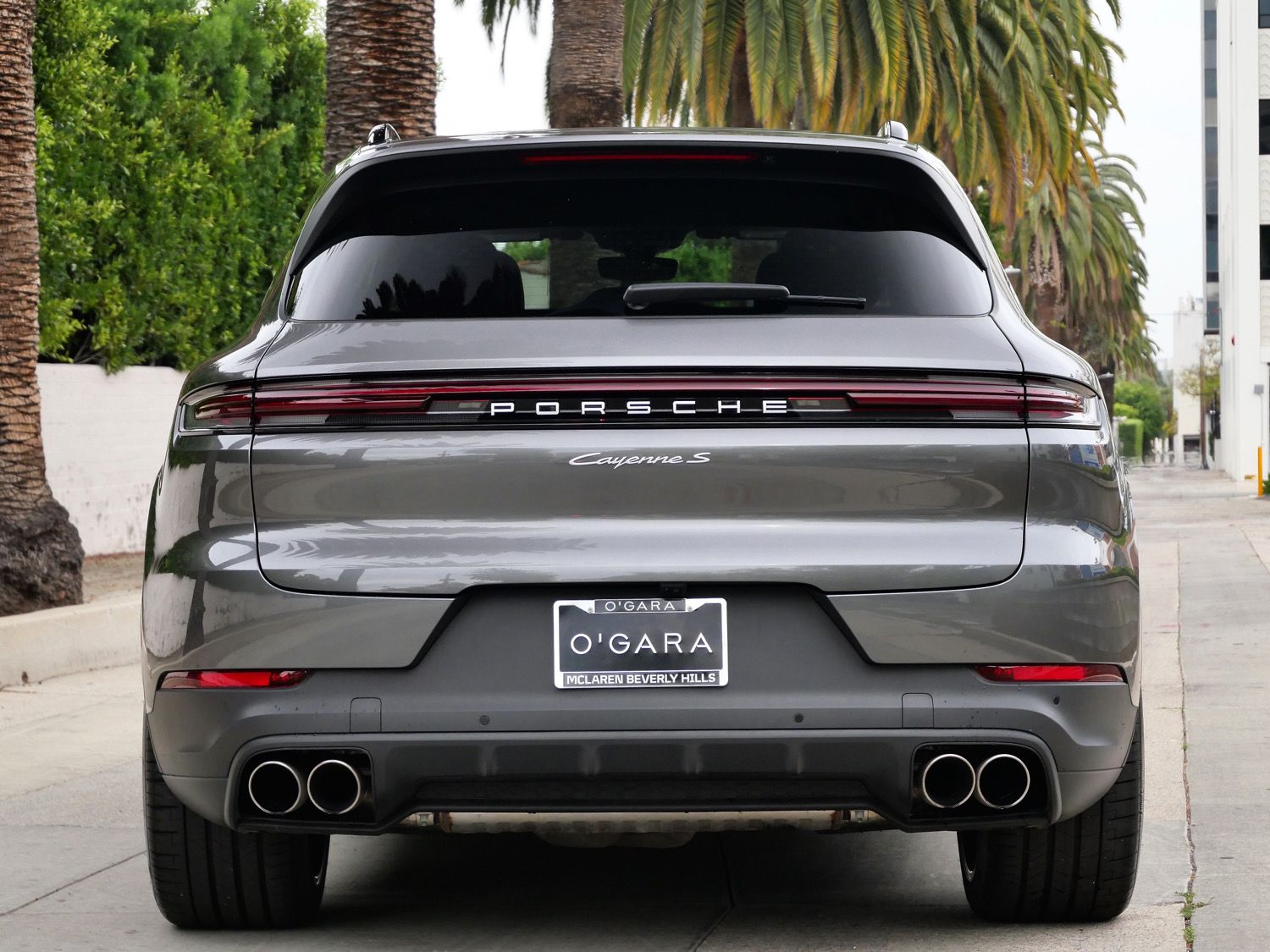 2025 Porsche Cayenne S photo 4