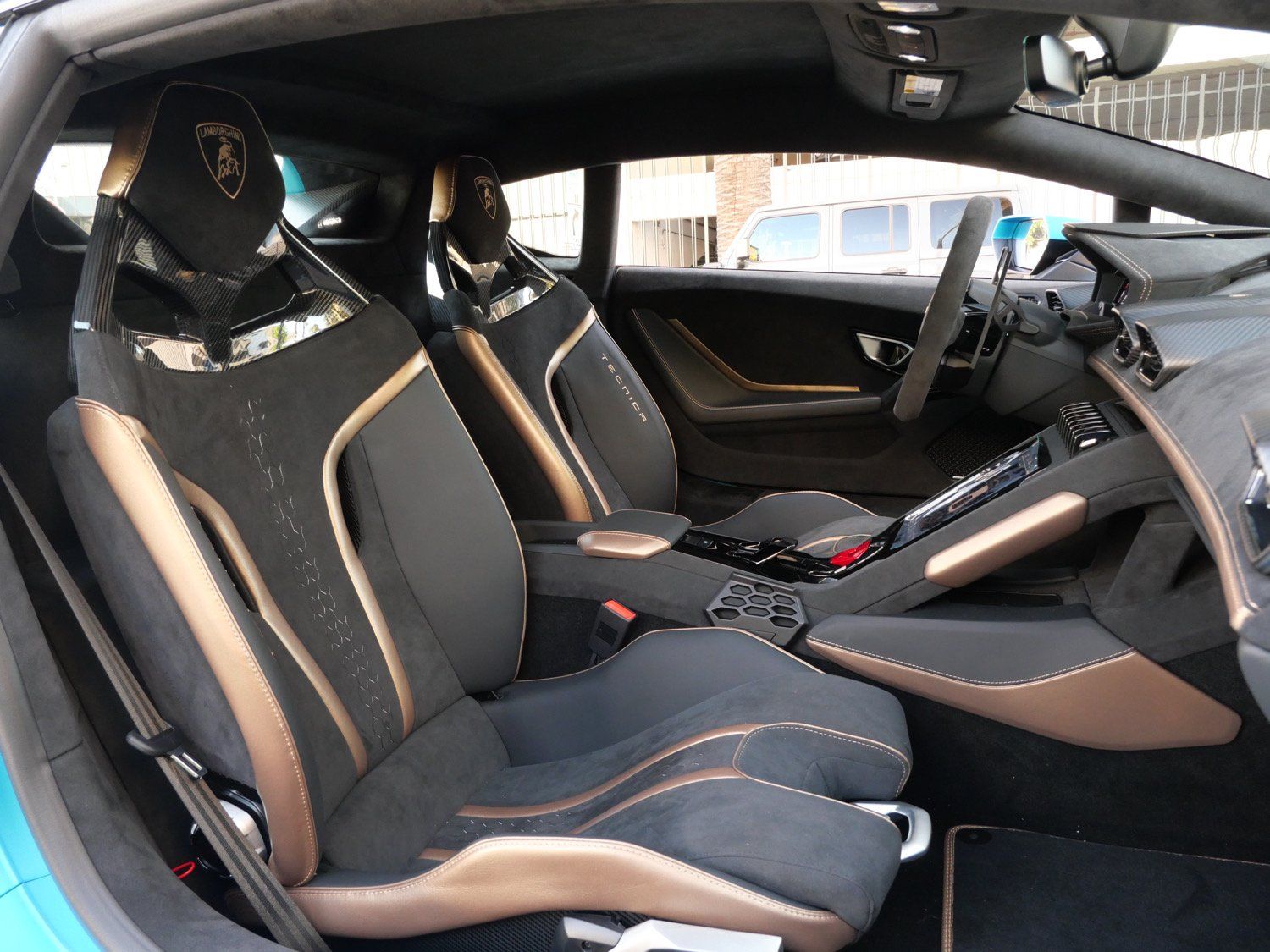 2024 Lamborghini Huracan Tecnica photo 3