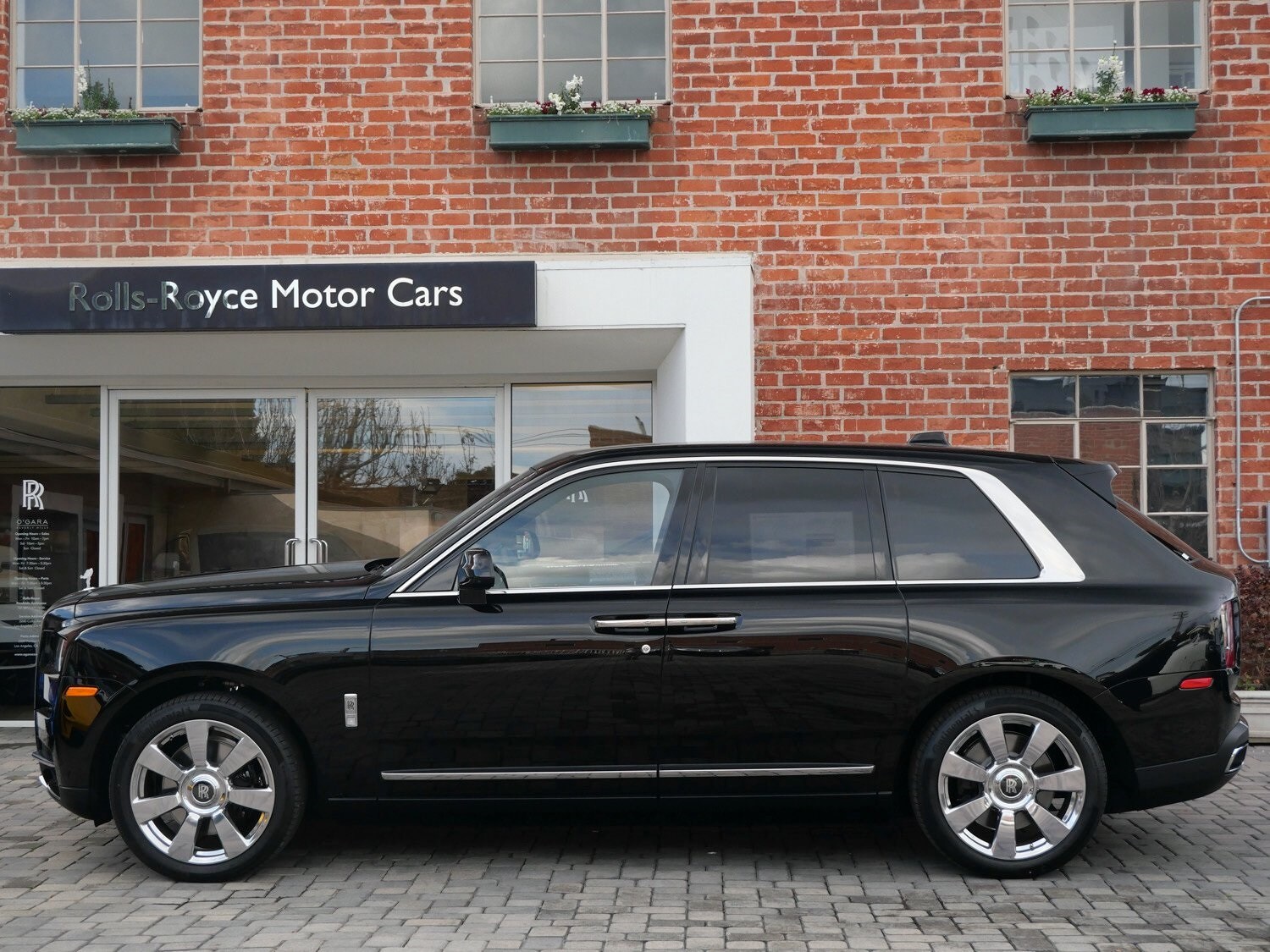 2024 Rolls Royce Cullinan RR photo 3