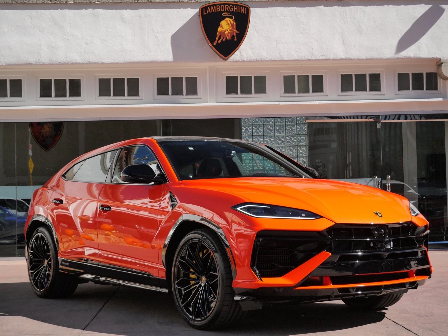 2025 Lamborghini Urus SE's photo