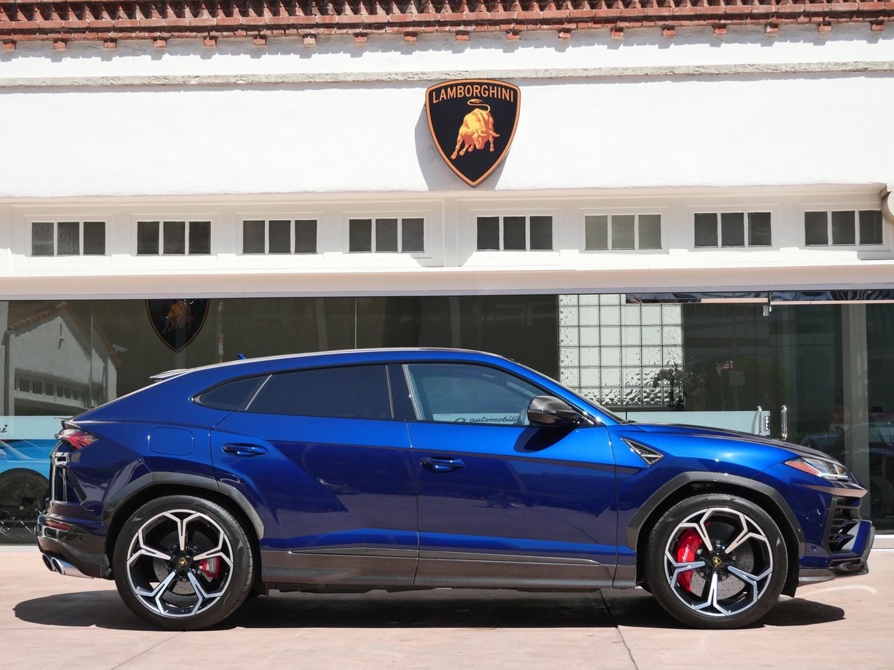 Certified 2022 Lamborghini Urus Graphic Capsule with VIN ZPBUA1ZL8NLA20691 for sale in Beverly Hills, CA