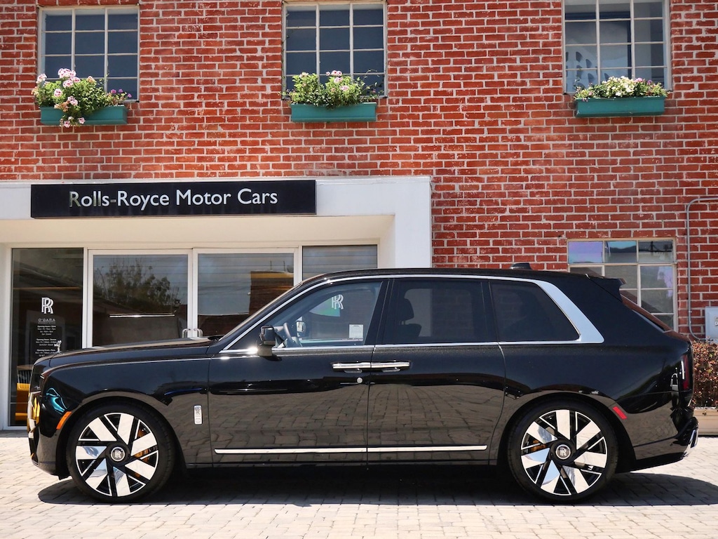 New 2026 Rolls-Royce Cullinan SUV