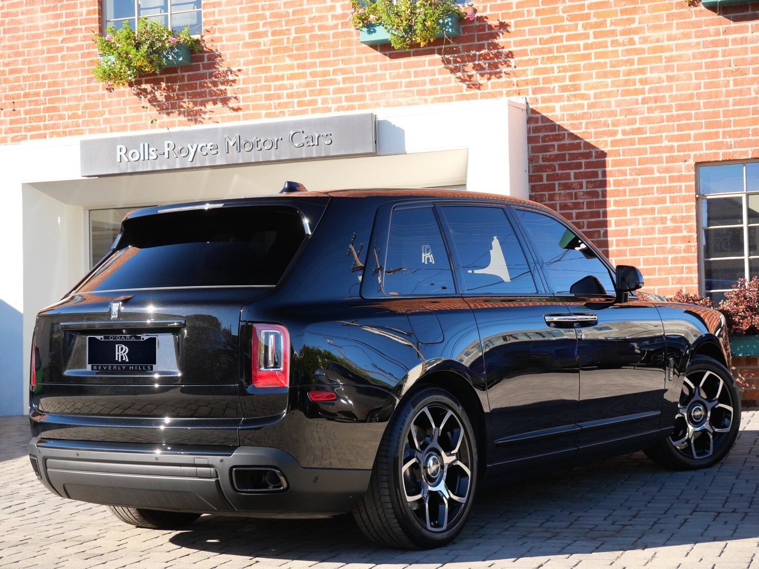 2024 Rolls Royce Cullinan Black Badge photo 2