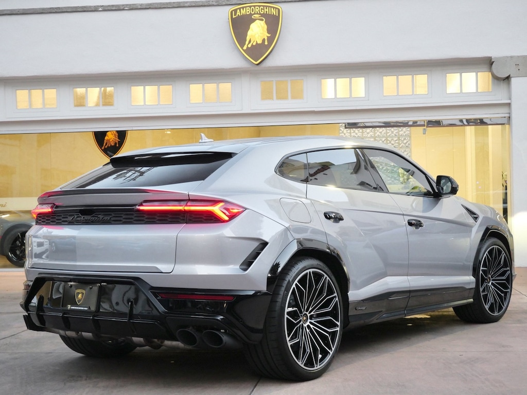 New 2025 Lamborghini Urus SE SUV