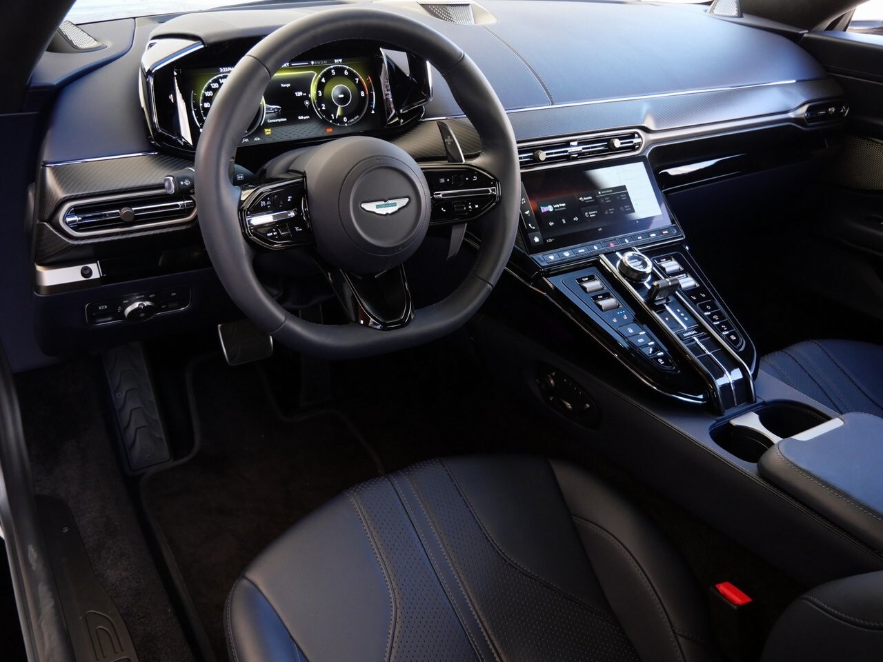 2025 Aston Martin Vantage AM6 photo 3