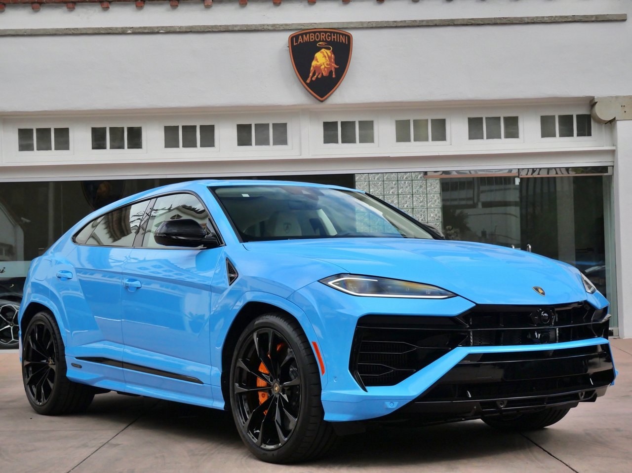 2025 Lamborghini Urus SE's photo