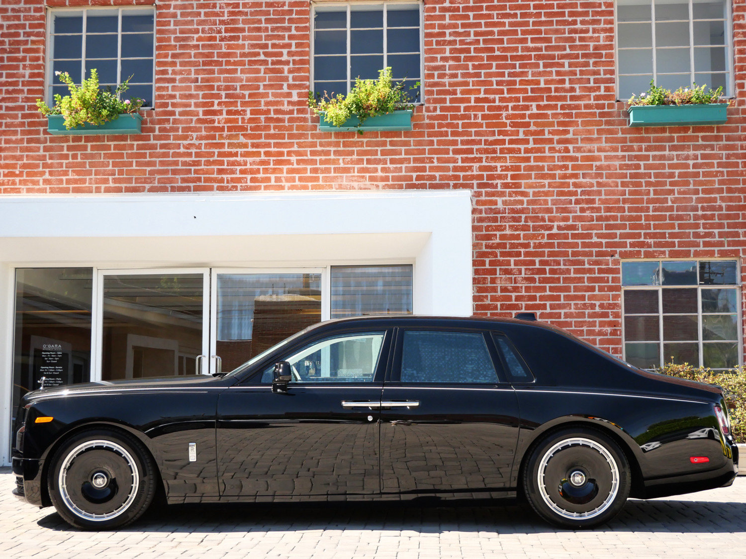 New 2027 Rolls-Royce Phantom Sedan