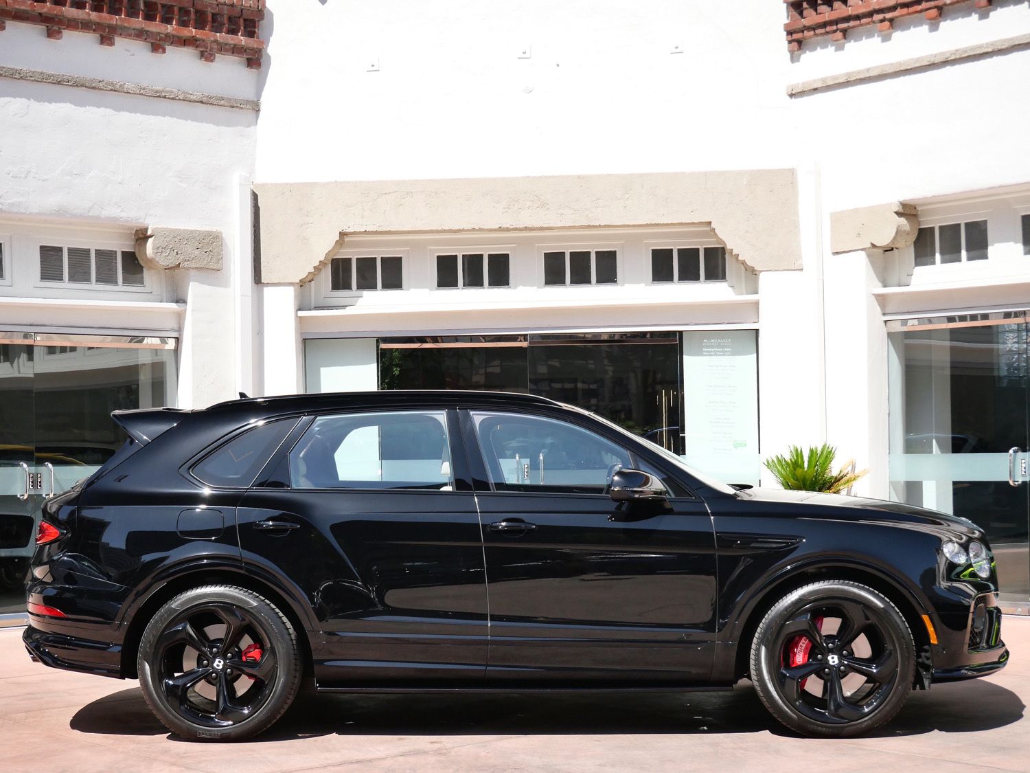 2023 Bentley Bentayga S photo 4