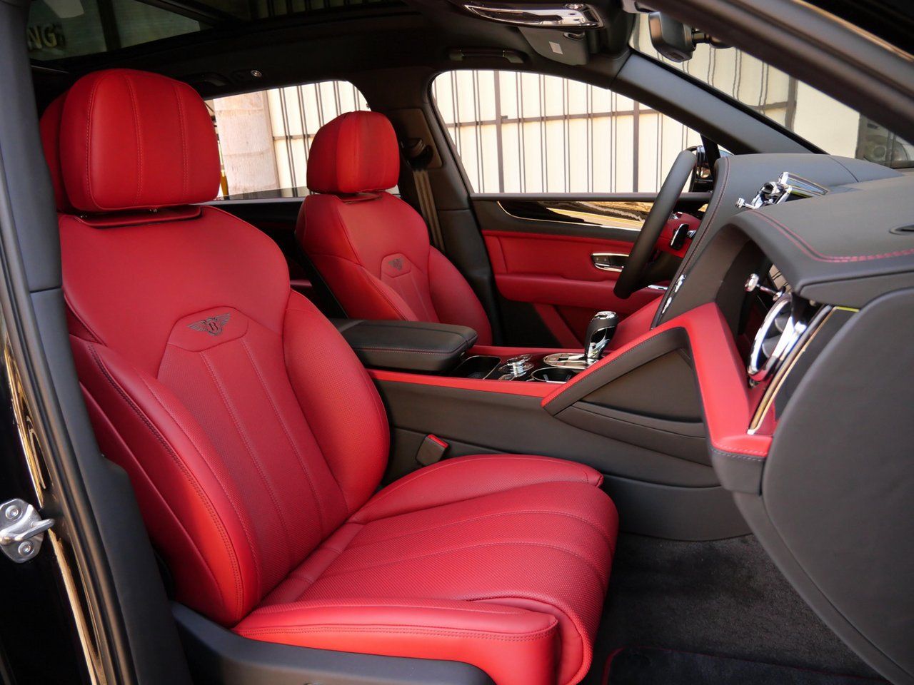 2025 Bentley Bentayga Mulliner - Photo 26