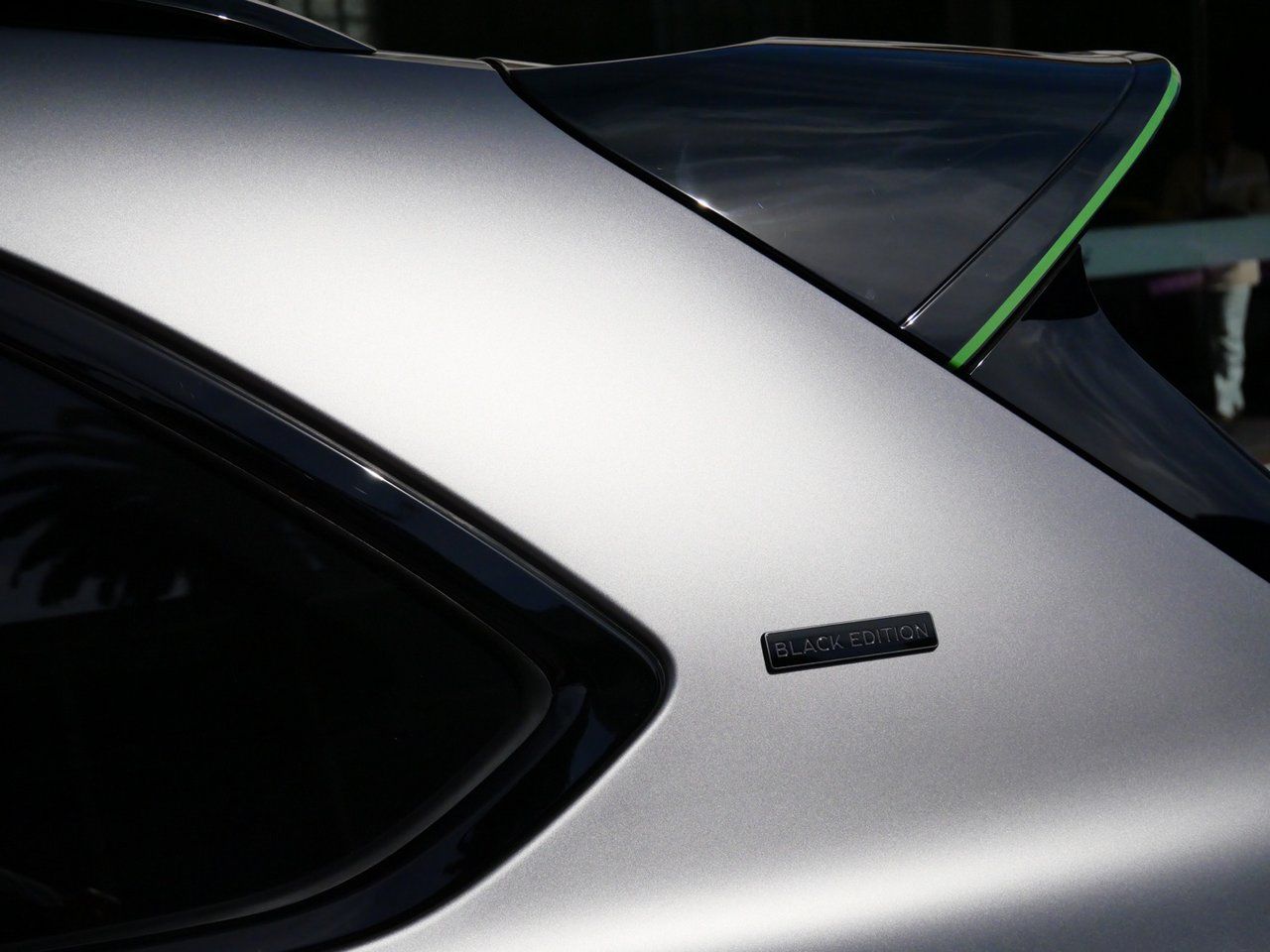 2025 Bentley Bentayga S Black Edition photo 6