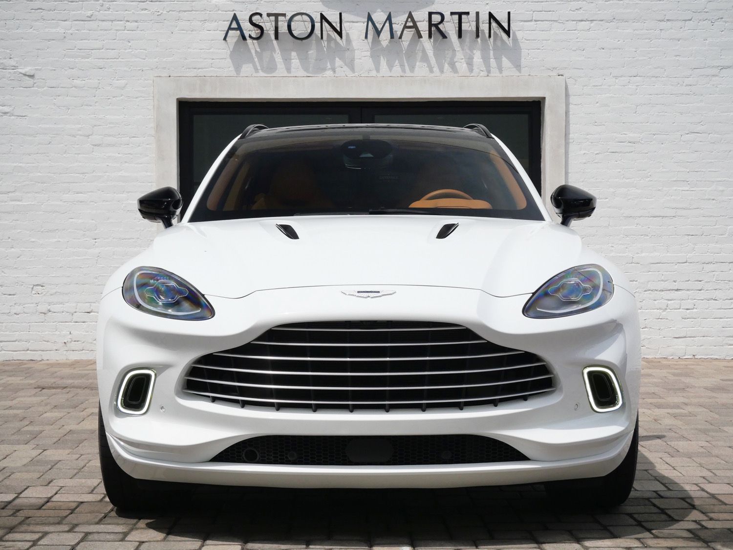 2023 Aston Martin DBX Base - Photo 8