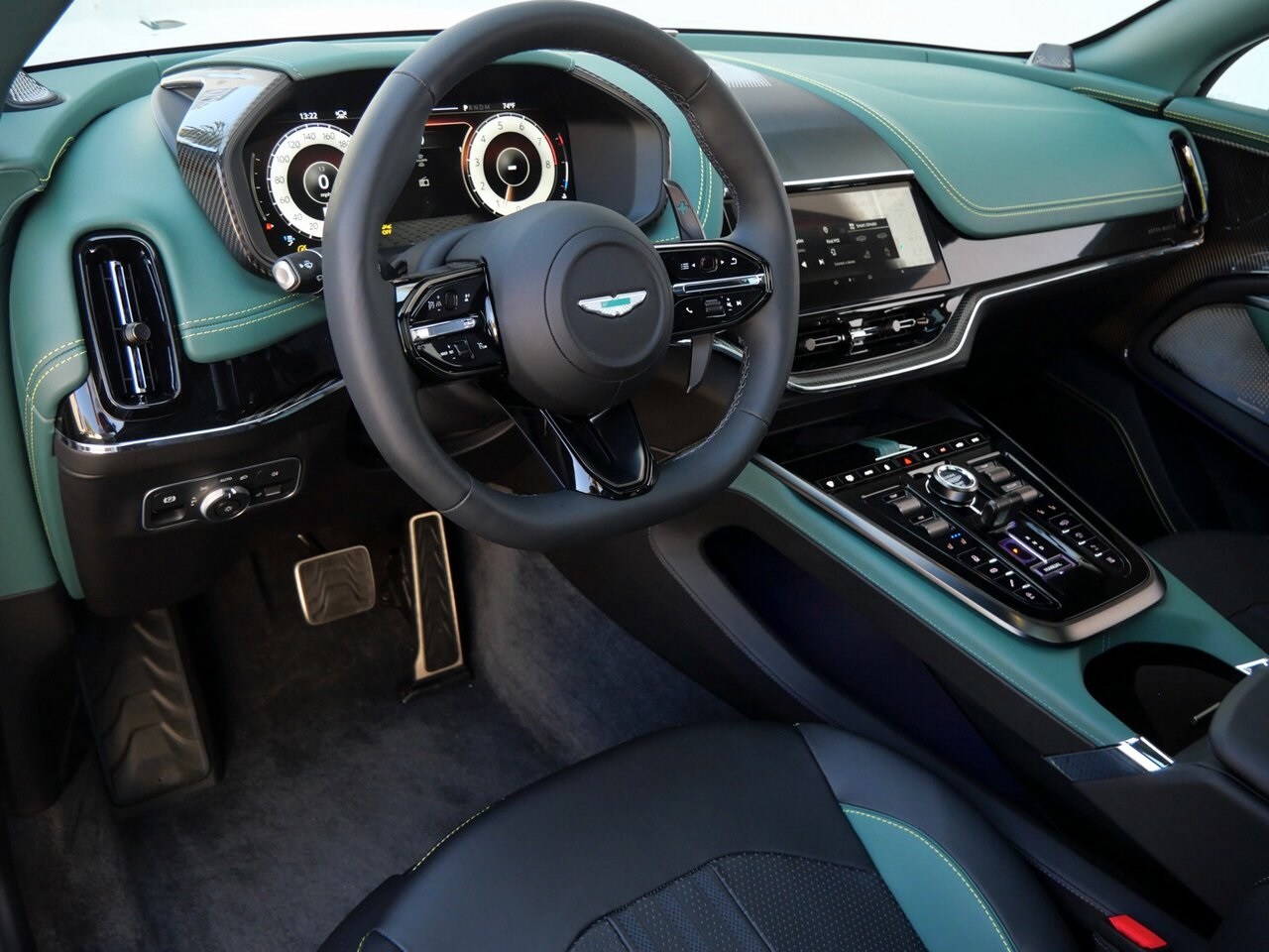 2025 Aston Martin DBX AM8 DBX707 photo 3