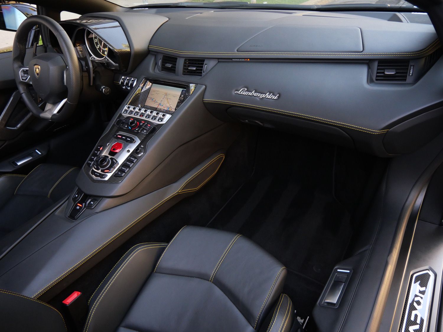 2014 Lamborghini Aventador LP700-4 photo 6