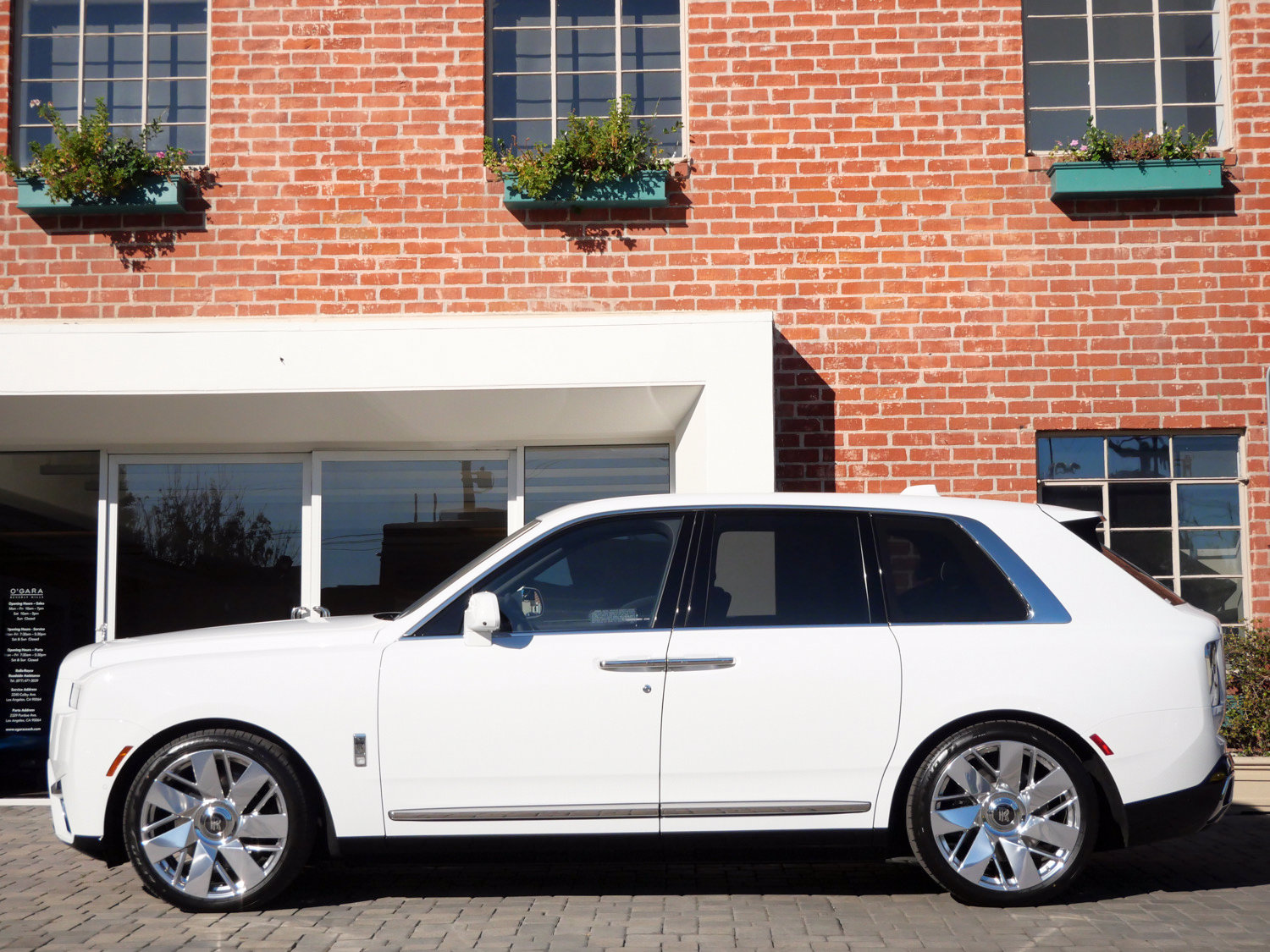 New 2027 Rolls-Royce Cullinan SUV