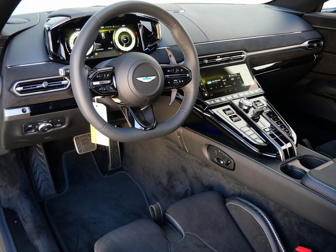 2026 Aston Martin Vantage AM6 photo 2
