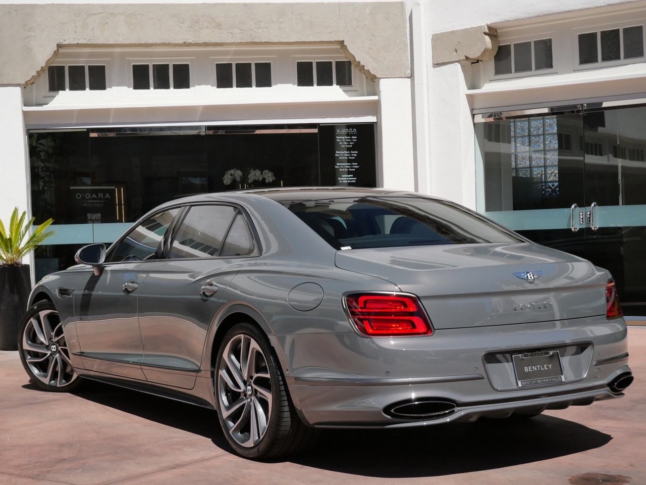 2025 Bentley Flying Spur Speed photo 3