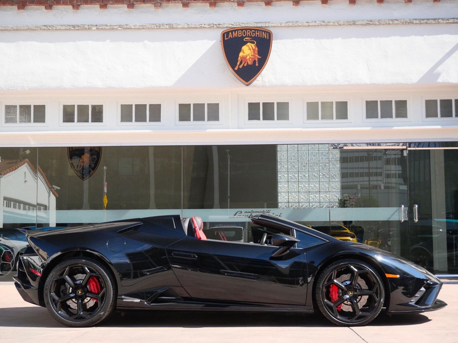 2021 Lamborghini Huracan Evo Spyder photo 2