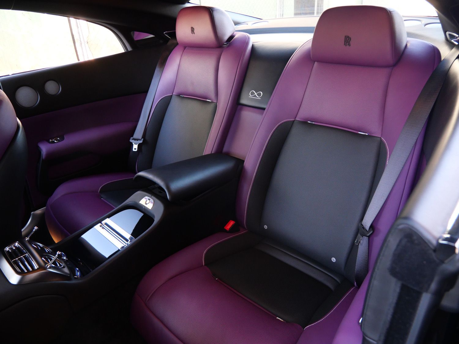 2018 Rolls-Royce Black Badge Wraith . photo 3