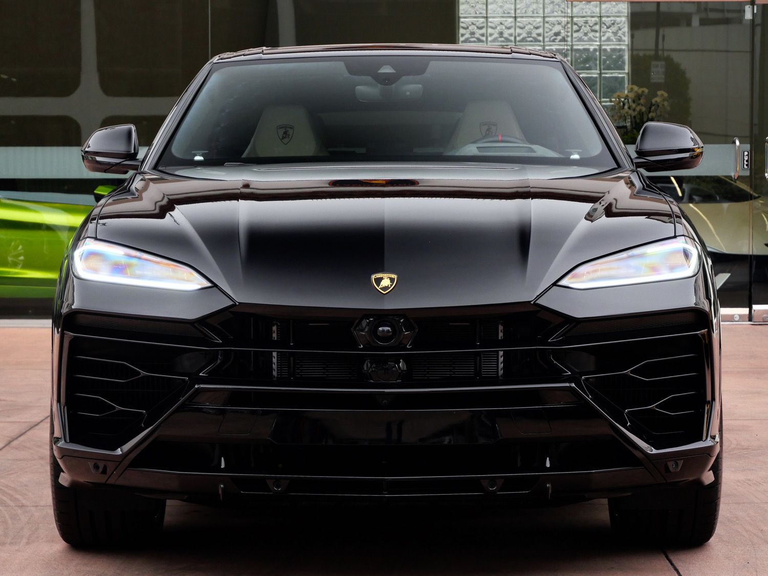 2025 Lamborghini Urus SE photo 4