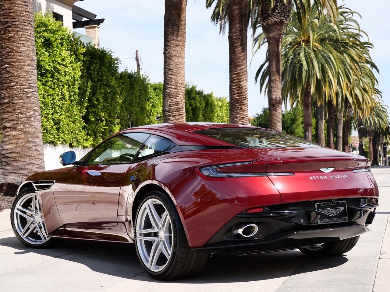 2025 Aston Martin DB12 AM5 photo 2